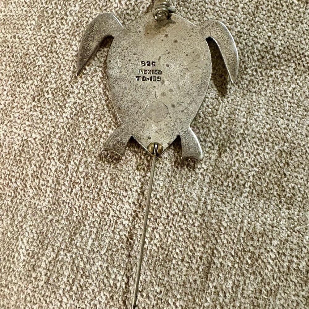 Turtle Pin - Picture 4 of 4